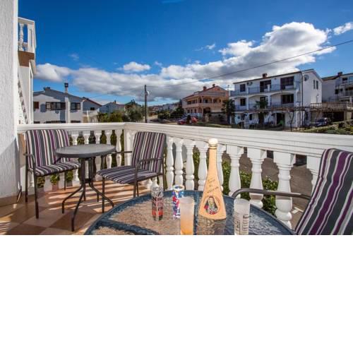 Apartment in Njivice with Seaview, Balcony, Air condition, WIFI (4687-1)