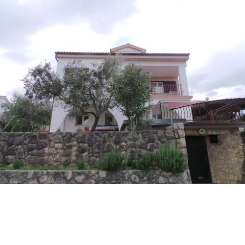Apartment in Njivice/Insel Krk 33140
