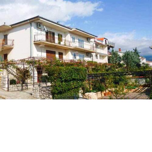 Apartment in Novi Vinodolski 15325