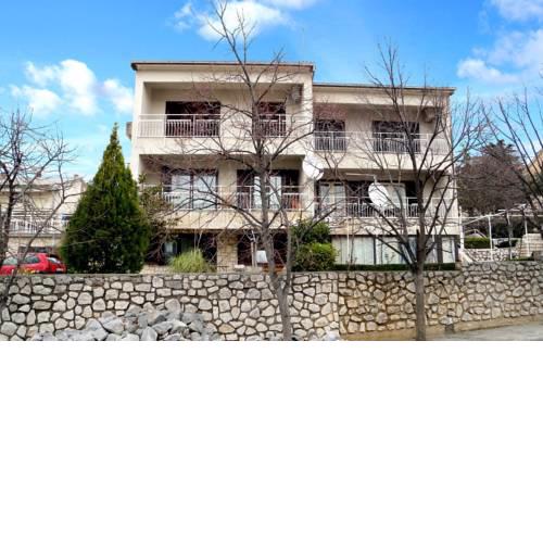 Apartment in Novi Vinodolski 15351