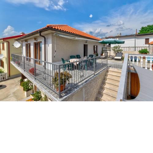 Apartment in Novi Vinodolski 39118