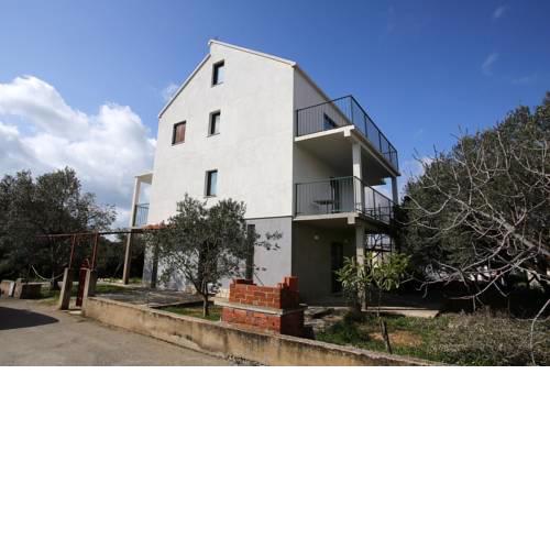 Apartment in Okrug Donji 34852