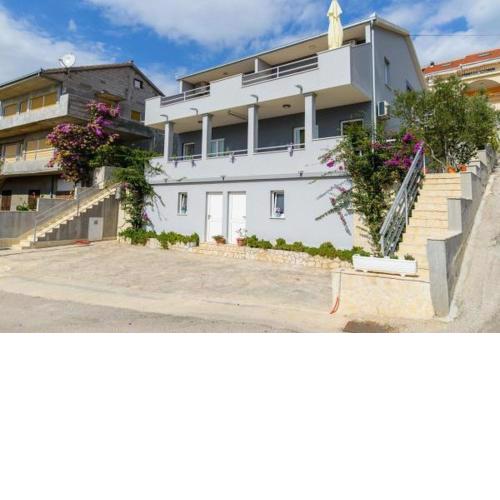 Apartment in Okrug Gornji with sea view, air conditioning, WiFi, washing machine 5049-1