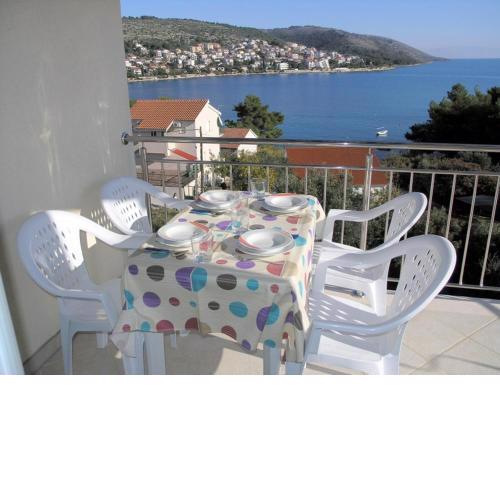 Apartment in Okrug Gornji with sea view, terrace, air conditioning, WiFi 5069-2