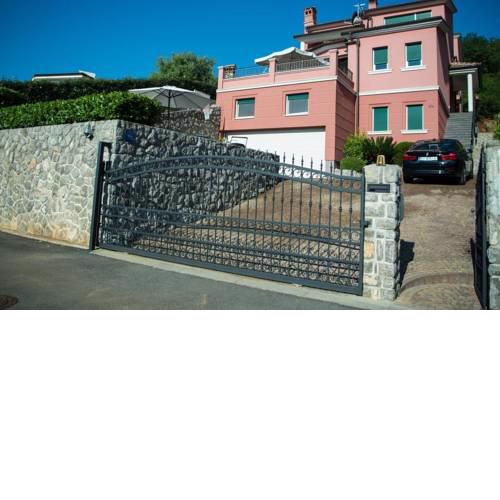 Apartment in Opatija with sea view, balcony, air conditioning, Wi-Fi (4812-2)