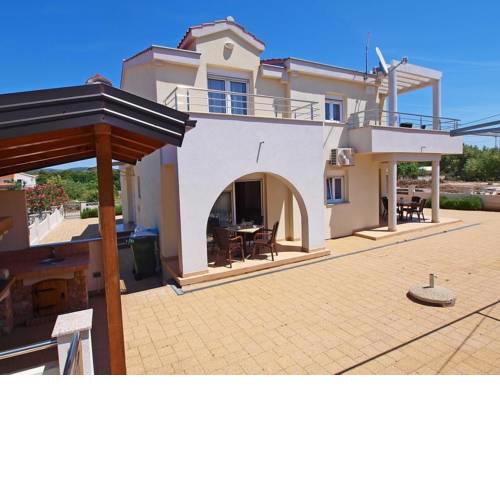 Apartment in Pirovac with Terrace, Air condition, WIFI, Washing machine (4795-1)