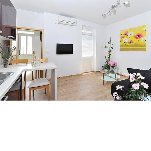 Apartment in Poljana with sea view, terrace, air conditioning, W-LAN 3617-2