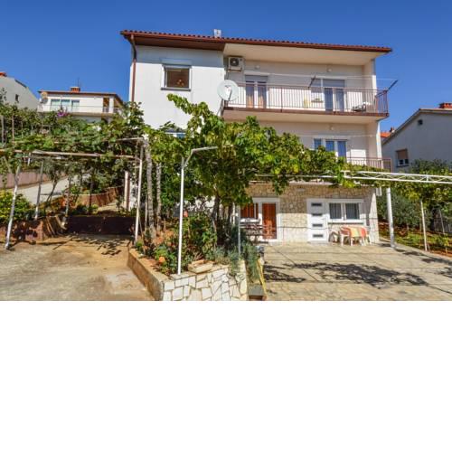 Apartment in Pula with Two-Bedrooms 3
