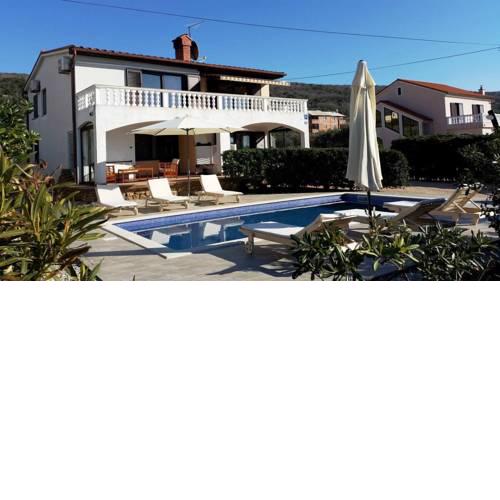 Apartment in Punat/Insel Krk 13351