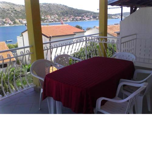 Apartment in Rogoznica with sea view, terrace, air conditioning, W-LAN 4197-2