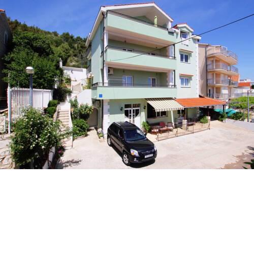 Apartment in Seget Donji 40101