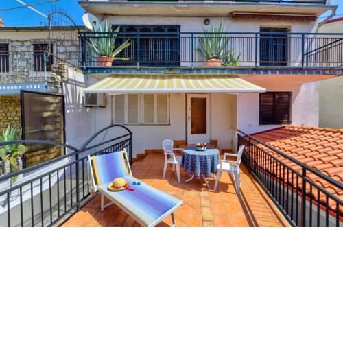 Apartment in Selce 39083