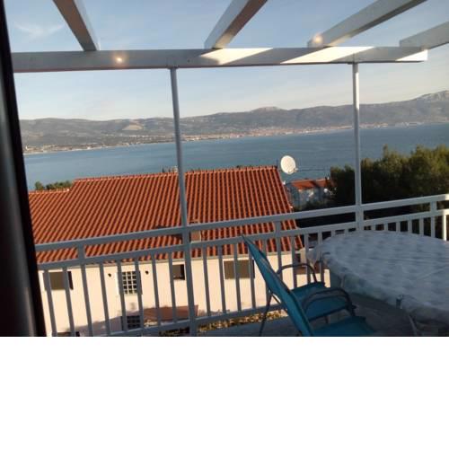 Apartment in Slatine with sea view, balcony, air conditioning, Wi-Fi (4783-5)