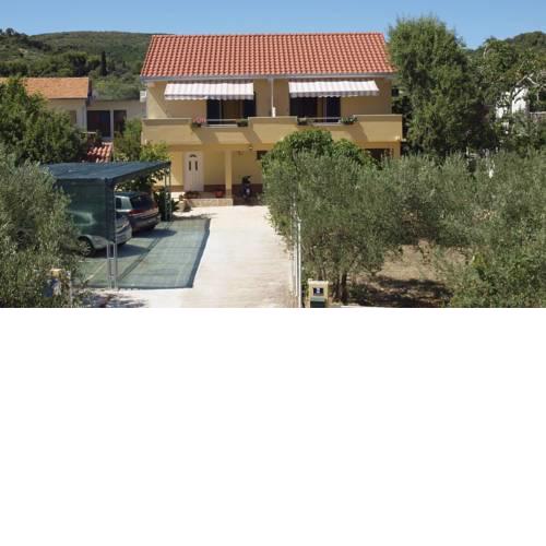 Apartment in Slatine with sea view, balcony, air conditioning, Wi-Fi (4784-2)