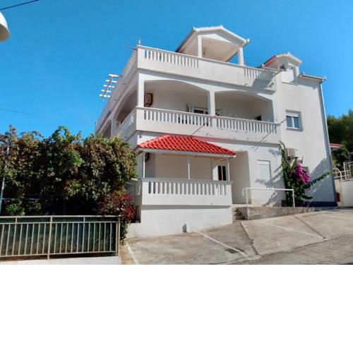 Apartment in Slatine with Terrace, Air conditioning, Wi-Fi (4783-2)