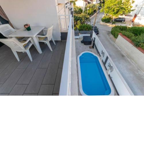 Apartment in Supetar with terrace, air conditioning, W-LAN 3553-4