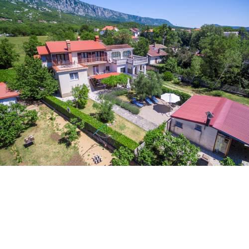 Apartment in Tribalj 33528