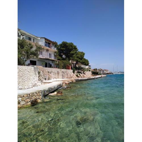 Apartment in Tribunj with sea view, balcony, air conditioning, WiFi 5081-1