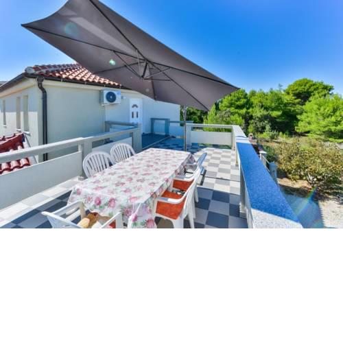 Apartment in Vir with Terrace, Air conditioning, Wi-Fi (4592-1)