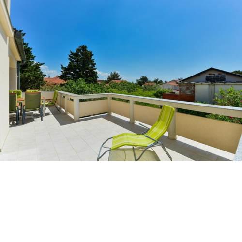 Apartment in Vir with Terrace, Air conditioning, Wi-Fi, Dishwasher (4589-1)