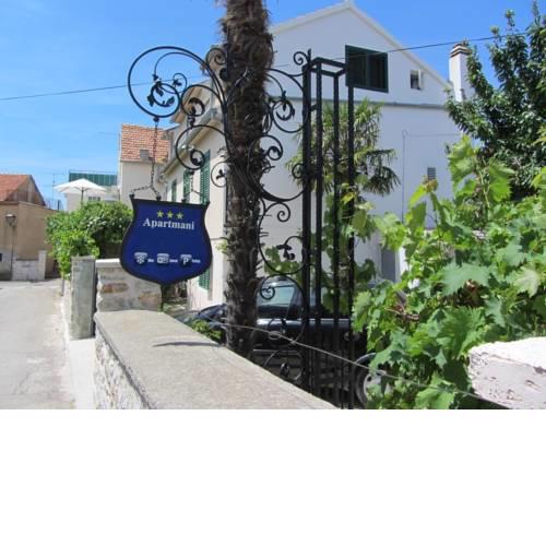 Apartment in Vodice with balcony, air conditioning, Wi-Fi (4530-2)