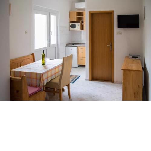 Apartment in Vodice with balcony, air conditioning, WiFi, washing machine (4266-1)