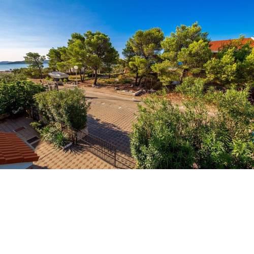 Apartment in Vodice with sea view, balcony, air conditioning, Wi-Fi (4608-4)
