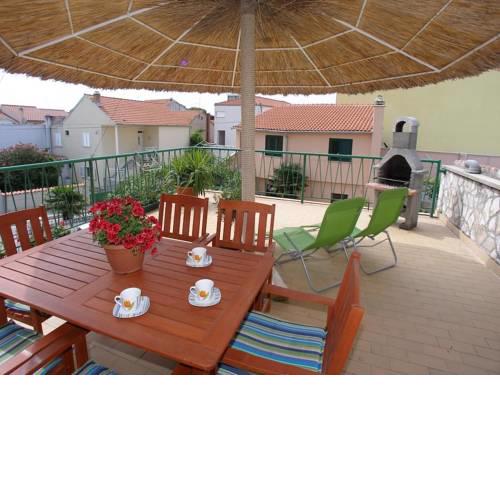 Apartment in Vodice with terrace, air conditioning, WiFi (4323-2)