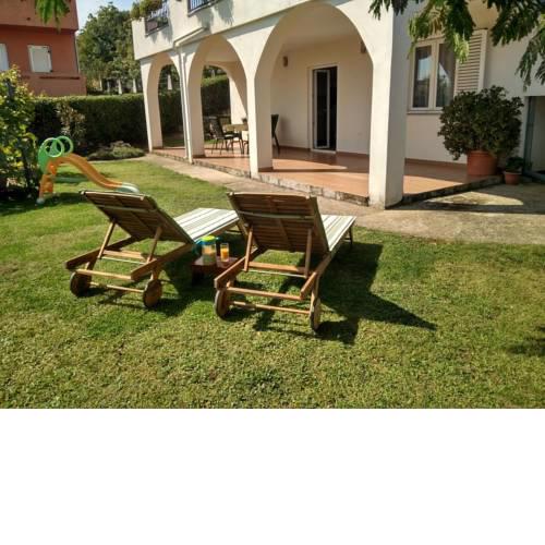 Apartment in Vrh/Insel Krk 38690