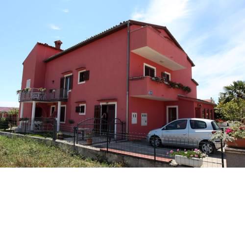 Apartment in Vrvari with balcony, air conditioning, WiFi, washing machine (664-2)