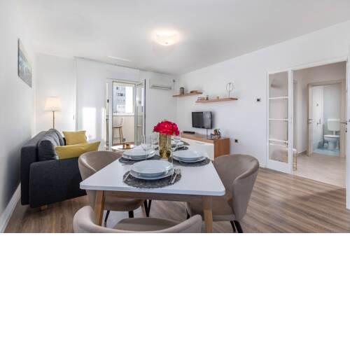 Apartment IN