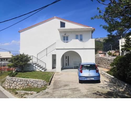 Apartment Ines