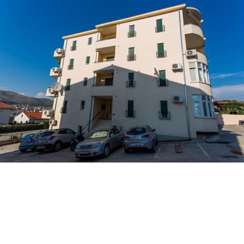 Apartment Ines