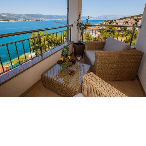 Apartment IslandSea - high end retreat with breathtaking sea views
