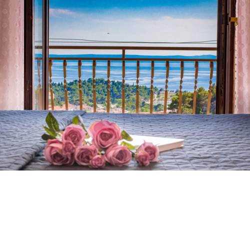 Apartment Iva with sea view