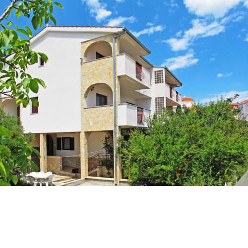 Apartment Jakas (TGR134)