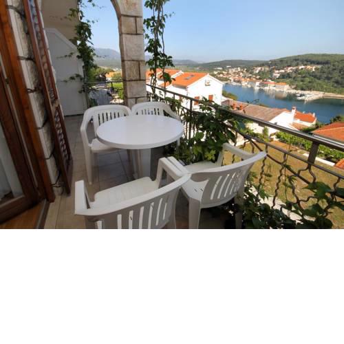 Apartment Jelsa 8765g