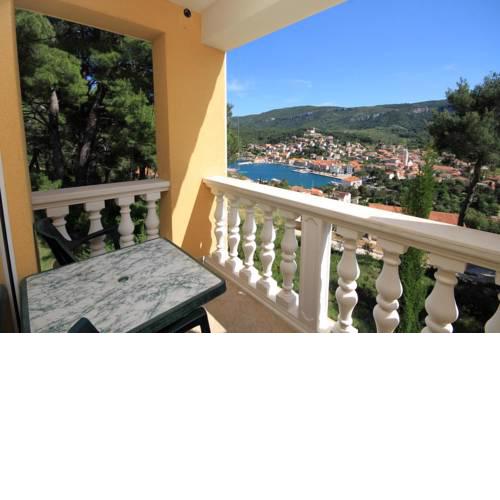 Apartment Jelsa 8777b