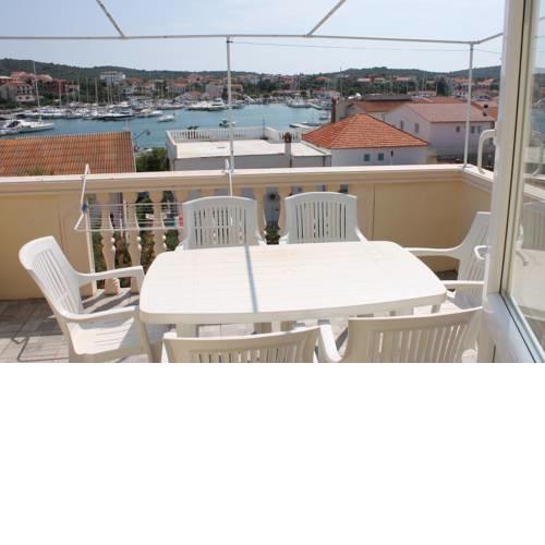 Apartment Jezera 5063b
