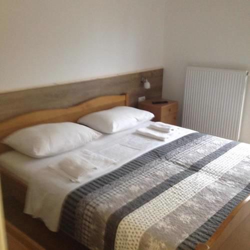 Apartment Jezerce 17768b