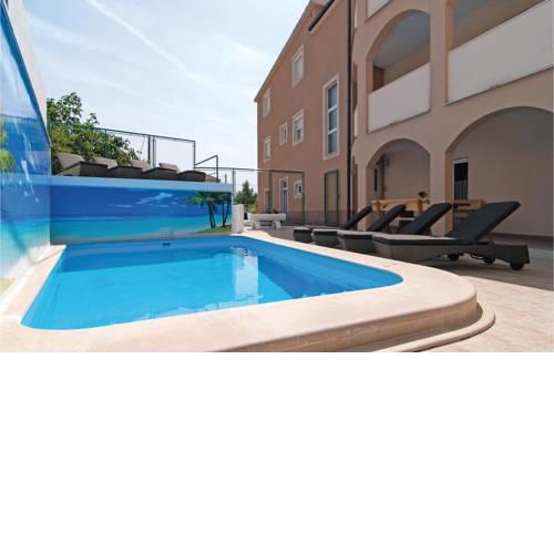 Apartment Kastel Gomilica 78 with Outdoor Swimmingpool