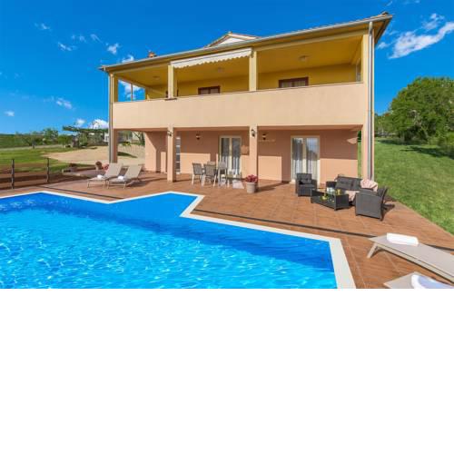 Apartment Kata with Private Pool