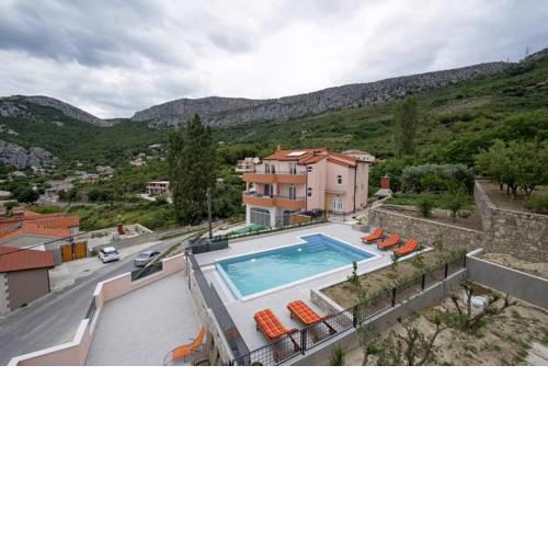 Apartment Klis 16005b