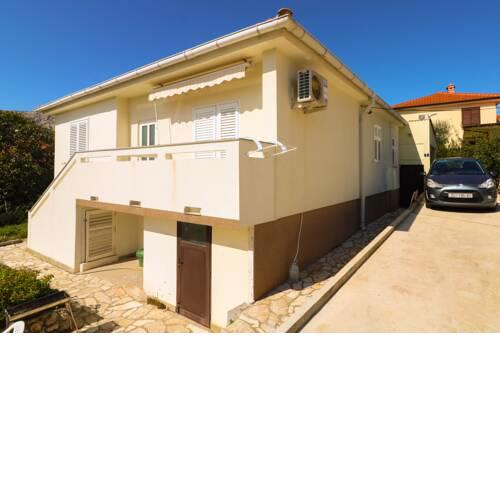 Apartment Ksenija Ideal for Families