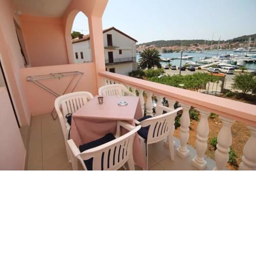 Apartment Kukljica 8316a