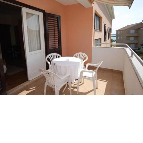Apartment Kukljica 8451a