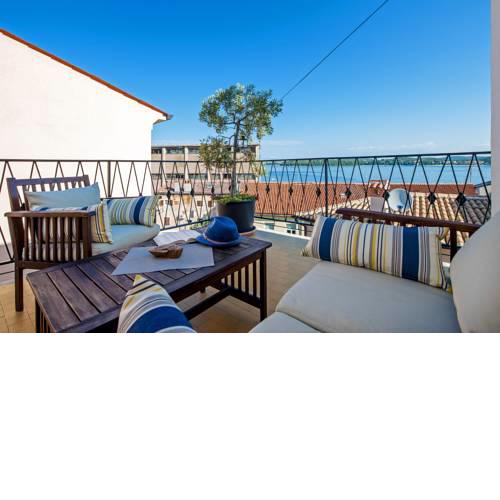Apartment LA TERRAZZA sea view