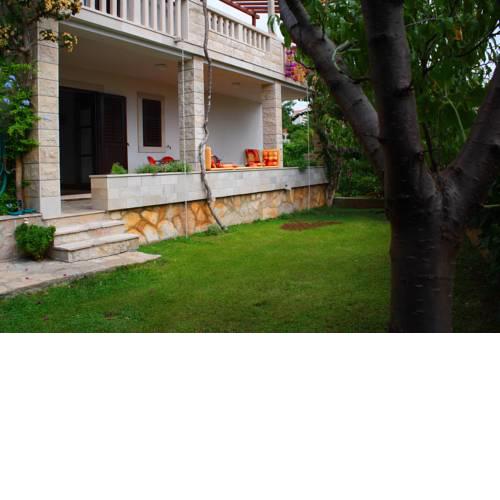 Apartment Lantana