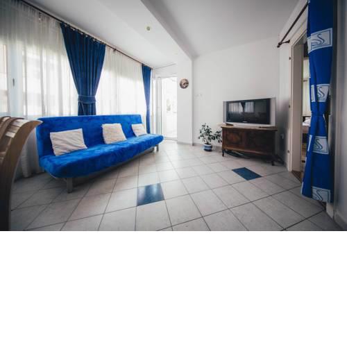 Apartment Lara
