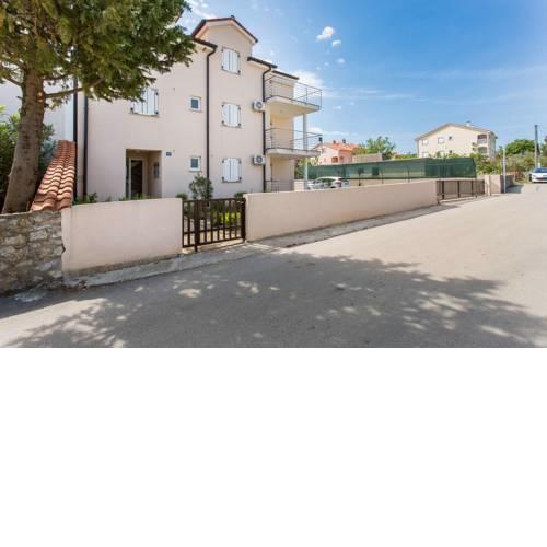 Apartment Lastro Nives